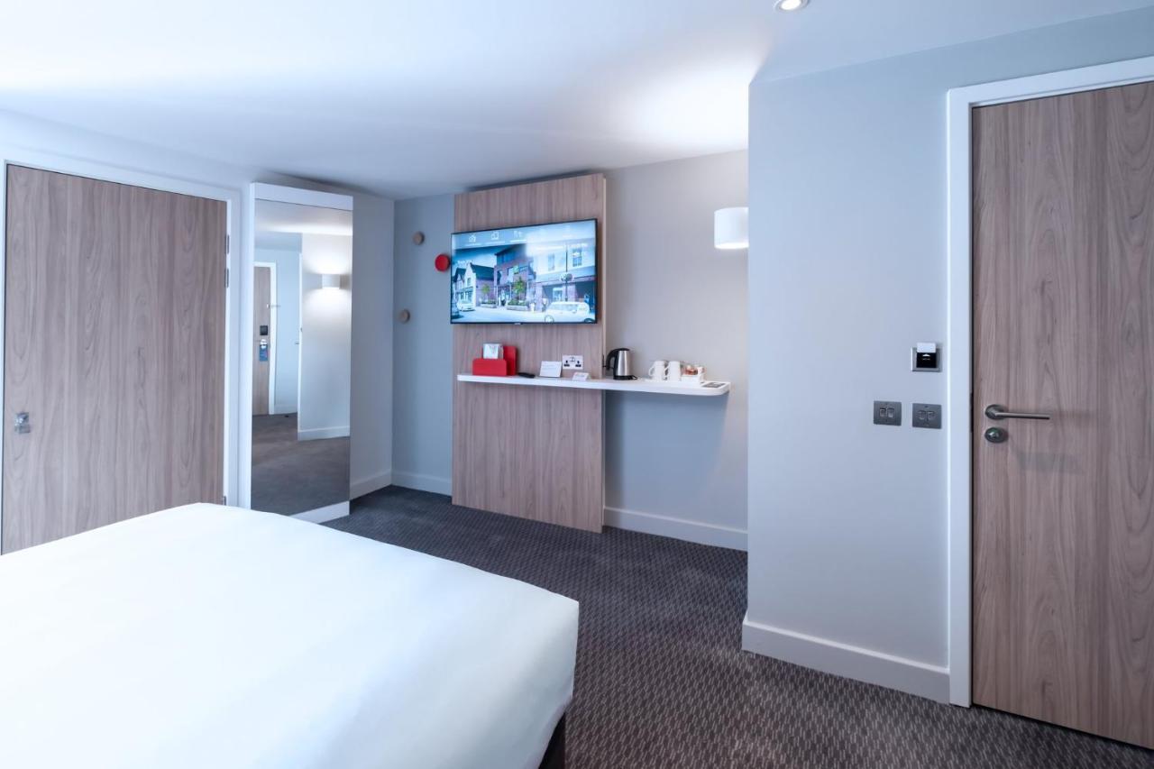 Holiday Inn Express - Fleet By Ihg Eksteriør billede