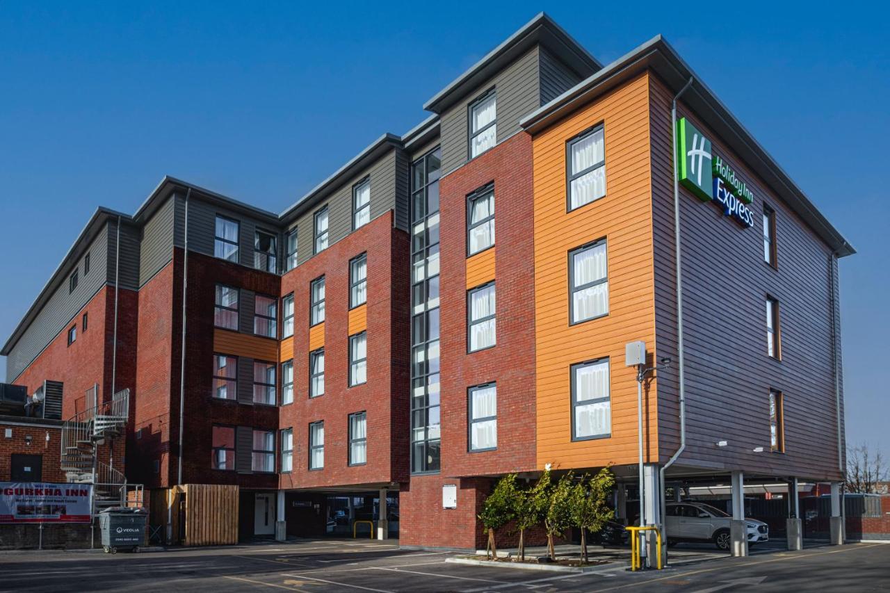 Holiday Inn Express - Fleet By Ihg Eksteriør billede