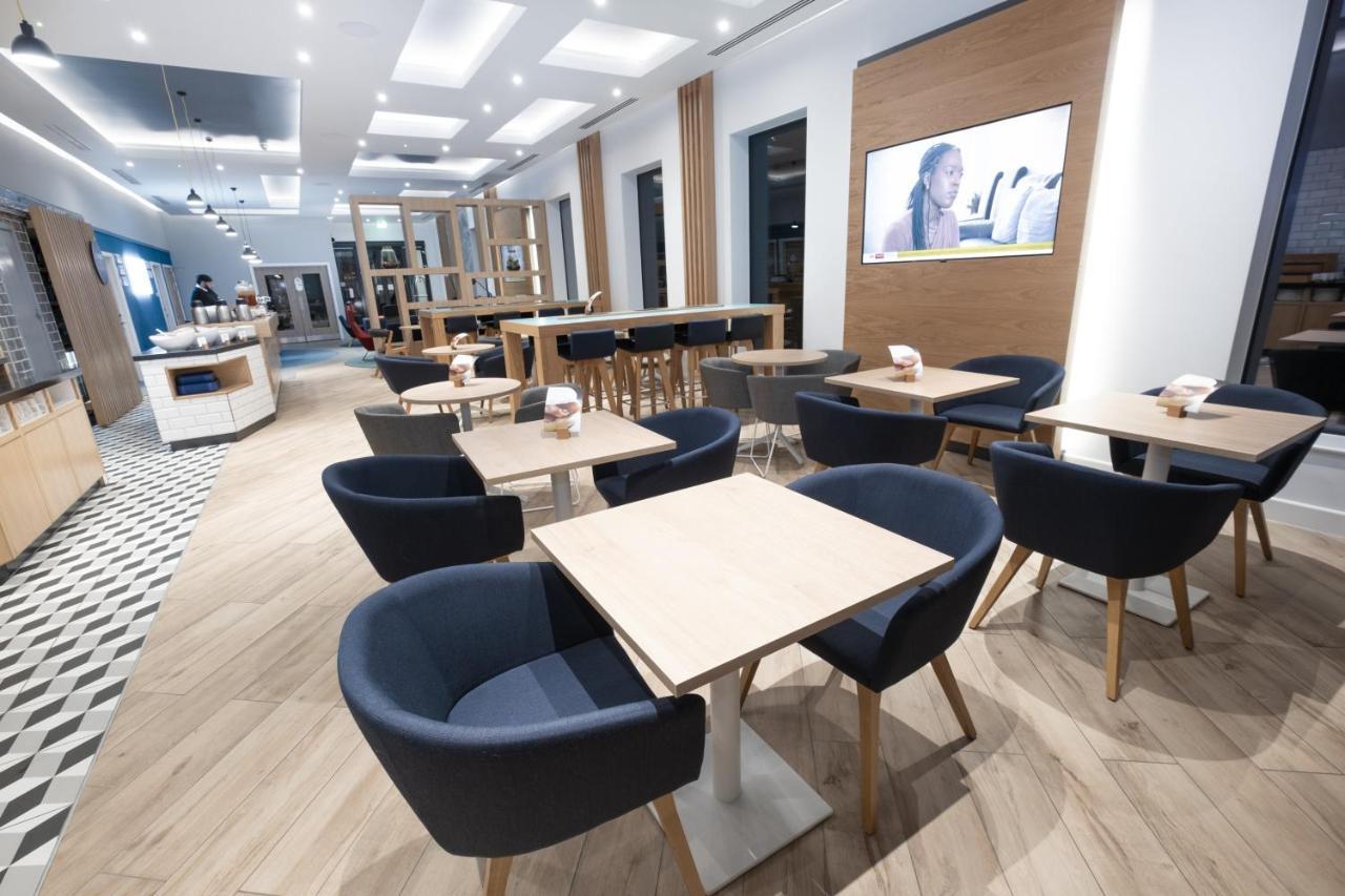 Holiday Inn Express - Fleet By Ihg Eksteriør billede