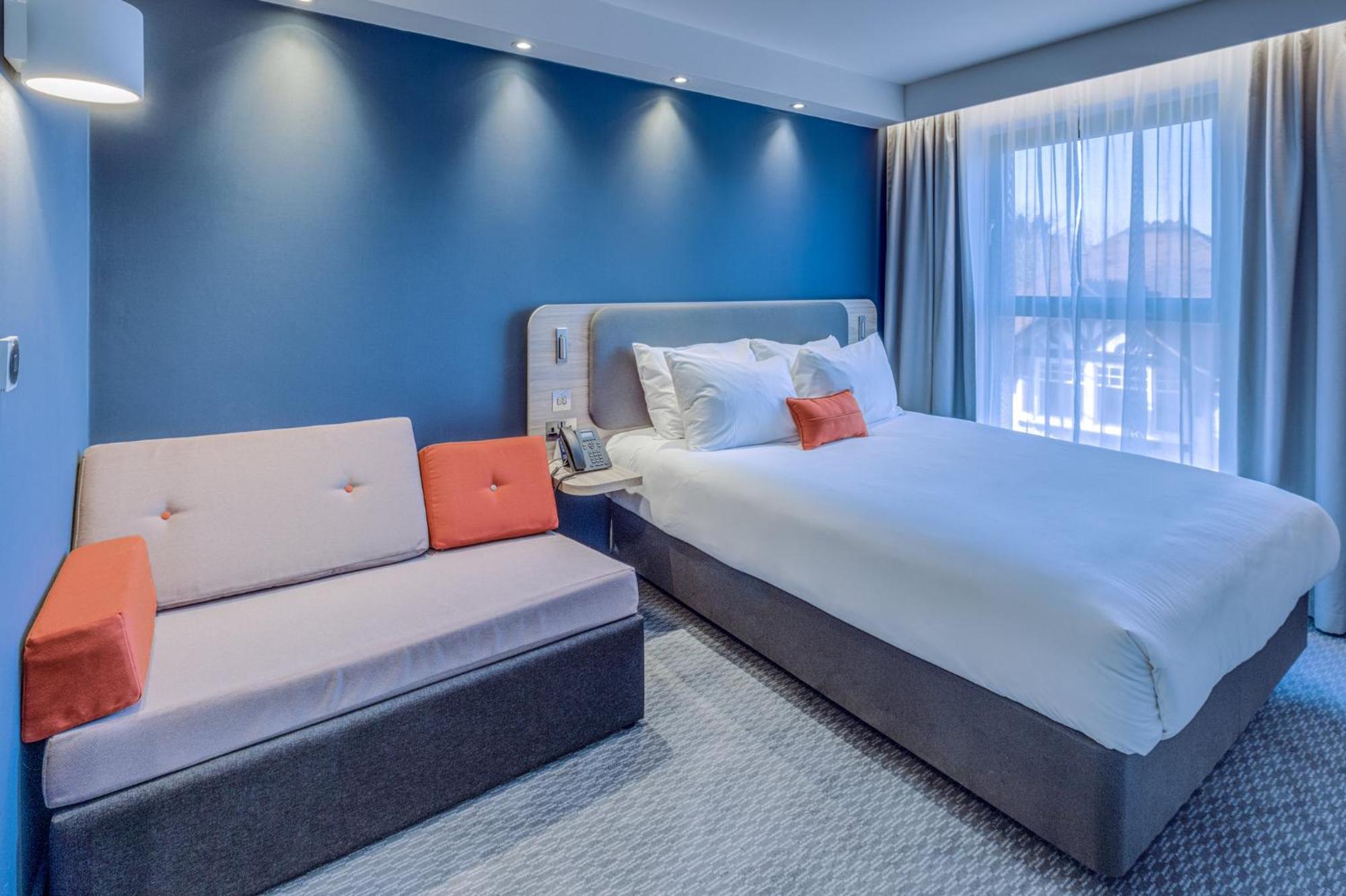 Holiday Inn Express - Fleet By Ihg Eksteriør billede